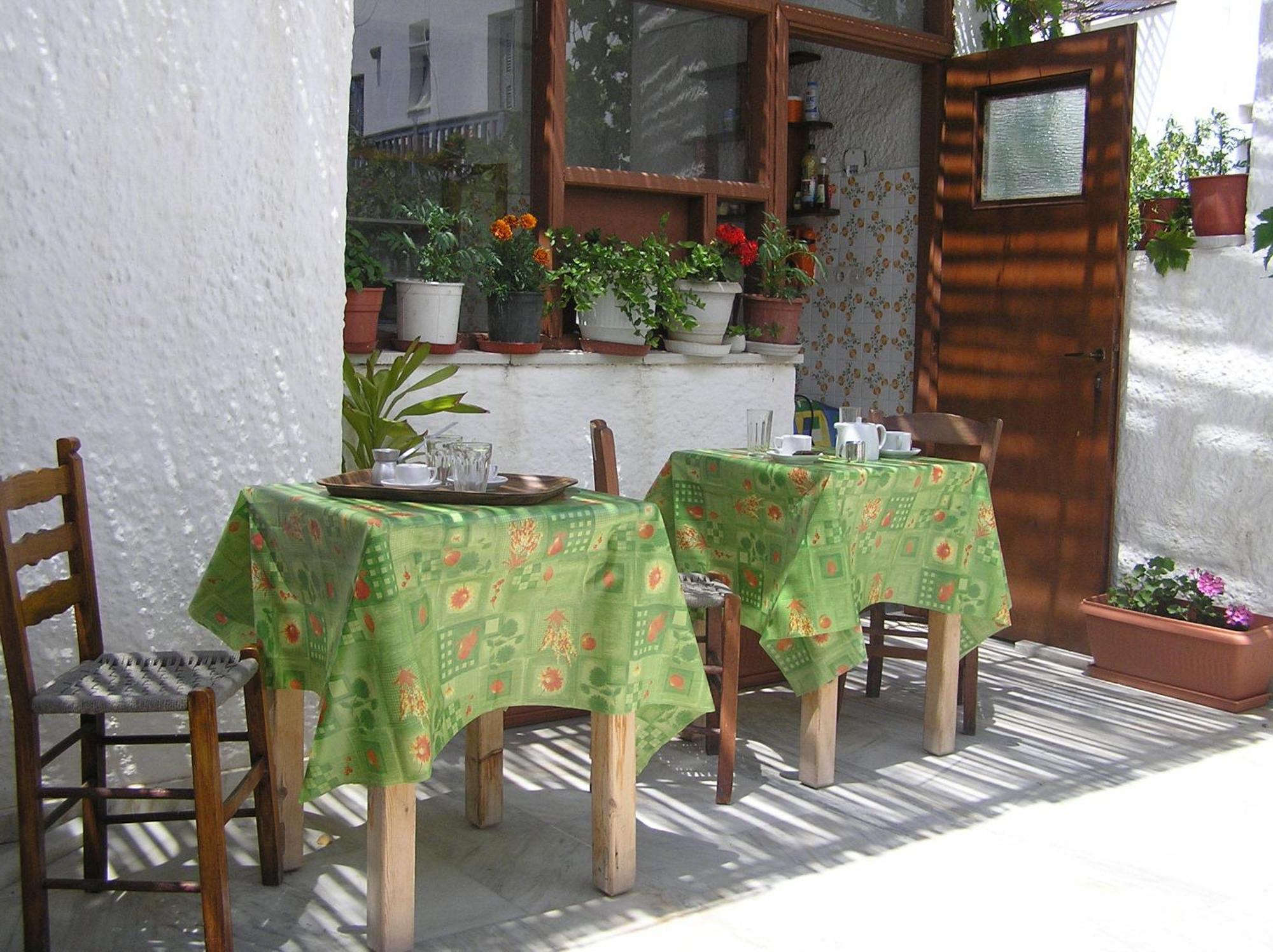 Hotel Maroulis Naxos City Esterno foto
