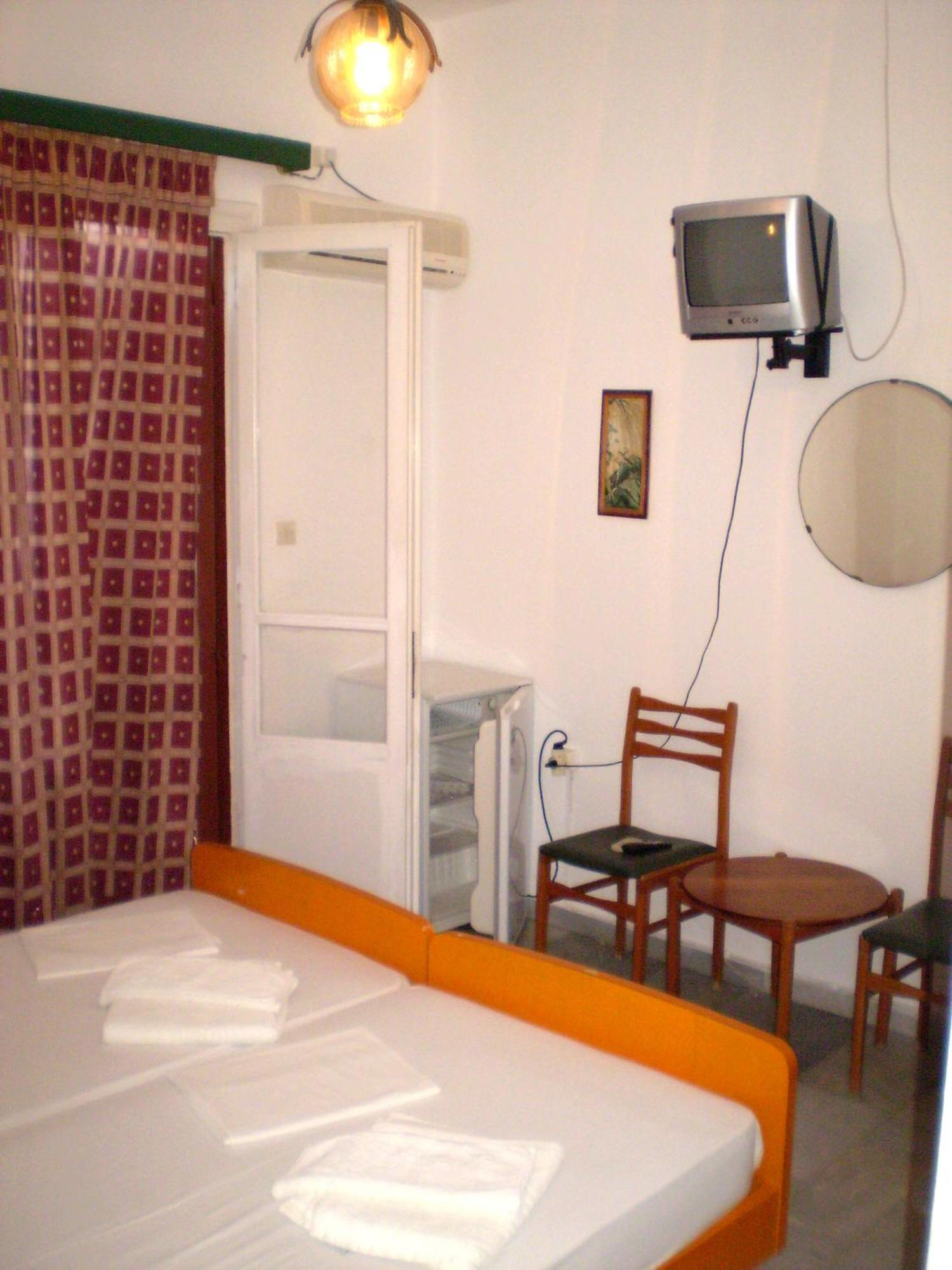 Hotel Maroulis Naxos City Esterno foto