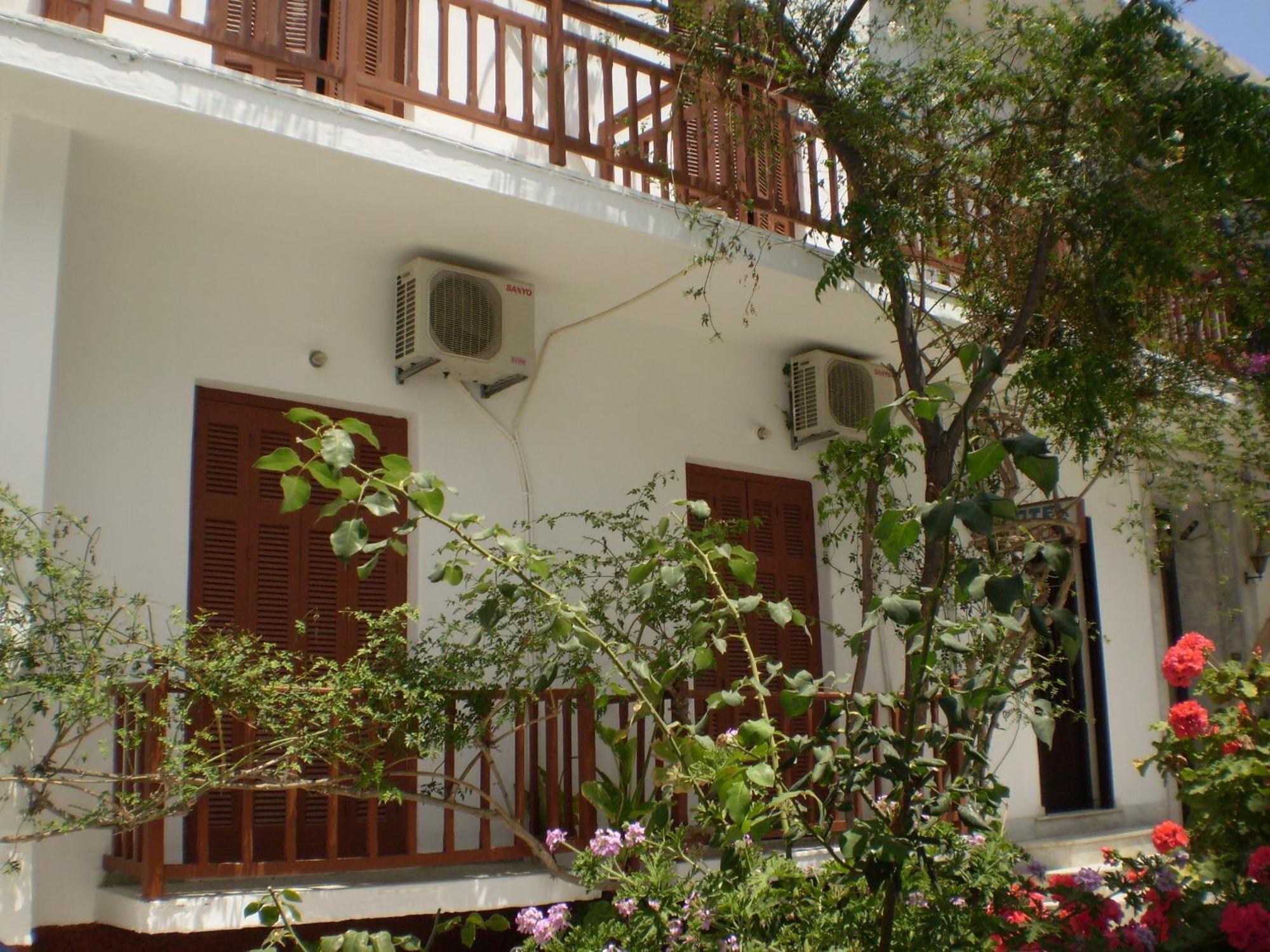Hotel Maroulis Naxos City Esterno foto