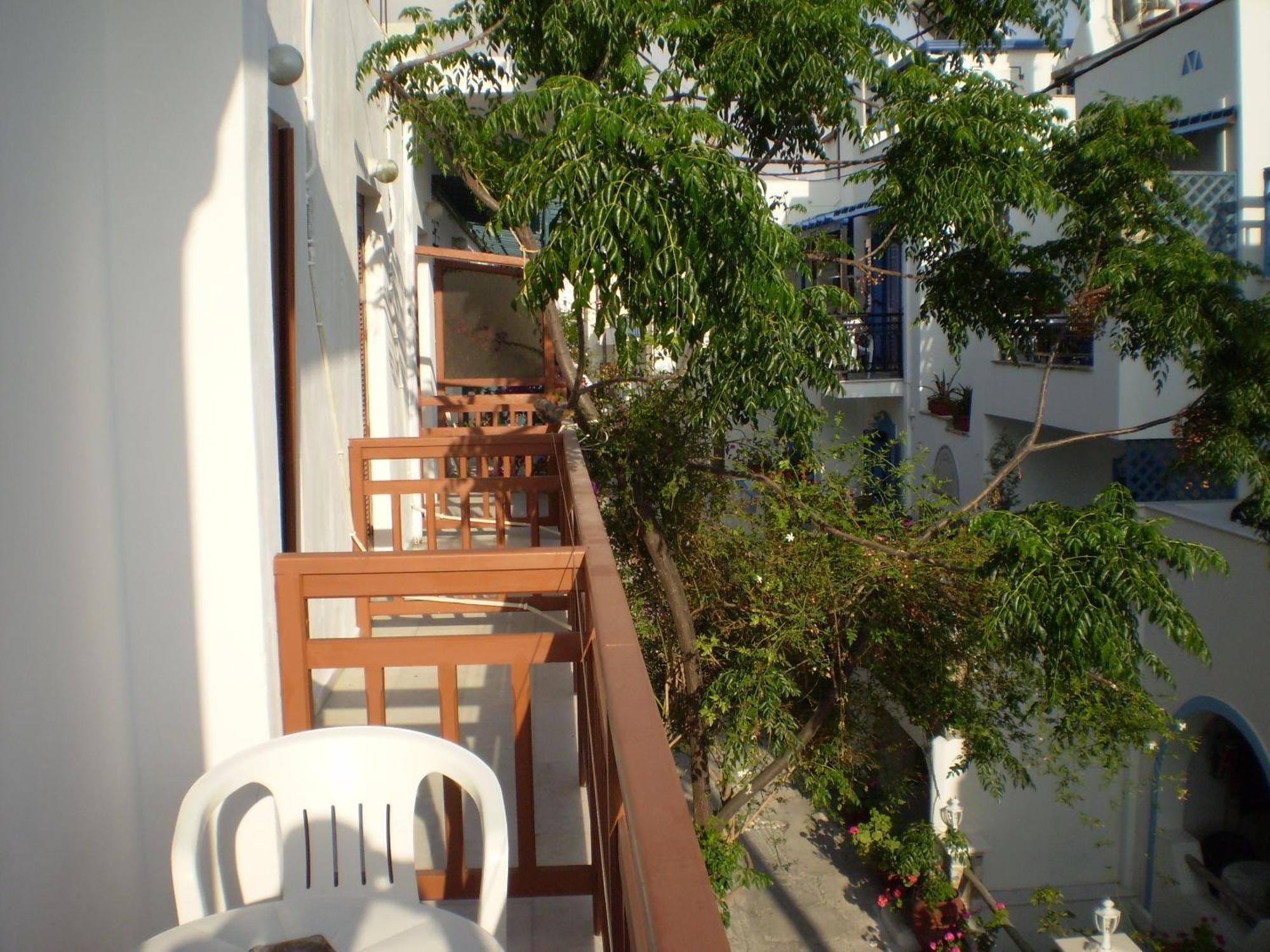 Hotel Maroulis Naxos City Esterno foto